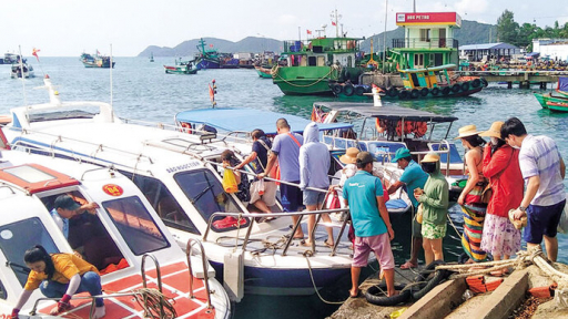Kiên Giang “siết” tour không phép, “ép” khách đến cửa hàng mua sắm để nhận hoa hồng