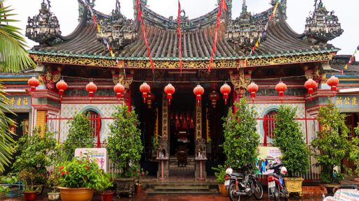 Về Đồng Tháp ghé thăm ngôi chùa người Hoa nổi tiếng có tuổi đời gần một thế kỷ