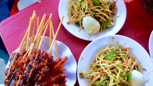 Món đu đủ đâm bán hàng trăm phần mỗi ngày ở An Giang có gì mà 'vạn người mê'?