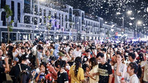 Sắc màu Noel lung linh trong chuỗi sự kiện lễ hội quy mô ở Long An