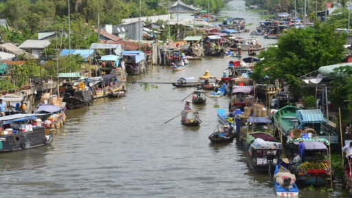 Phát triển du lịch văn hoá lễ hội của chợ nổi Ngã Năm