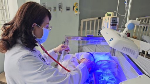 Sai lầm thường gặp của phụ huynh khi trẻ vàng da