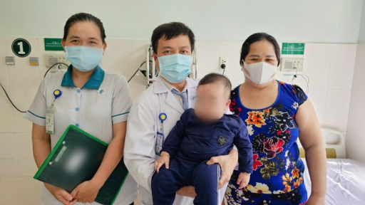 Phẫu thuật vá thông liên thất cho bé 9 tháng tuổi