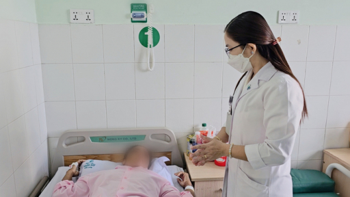 Cần Thơ: Cắt u buồng trứng xoắn, hoại tử cho nữ bệnh nhân 55 tuổi