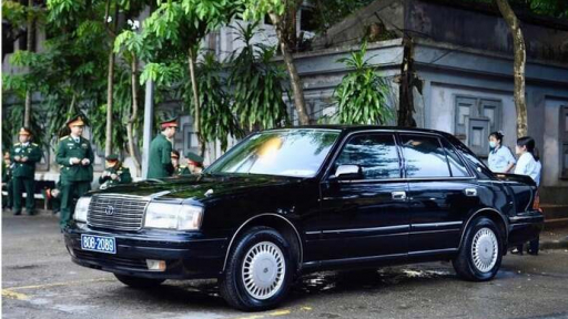 Chiếc Toyota Crown - “người cận vệ già” trong tang lễ Tổng Bí thư Nguyễn Phú Trọng