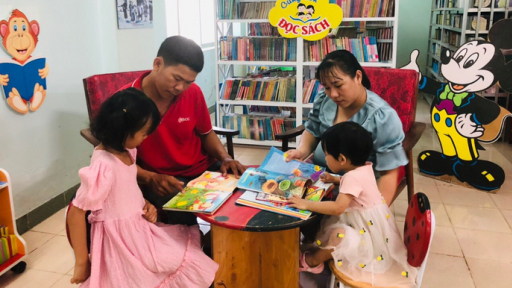Gia đình đọc sách - Gắn kết yêu thương