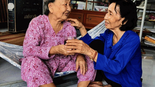 Cho tròn chữ hiếu...