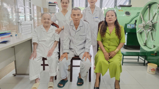 Đại tá – Bác sỹ Nguyễn Kim Phong: “Làm việc với Oxy là một niềm đam mê”