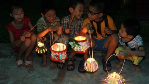Mùa trăng tròn Trung thu cùng những hồi ức về chiếc lồng đèn tự chế