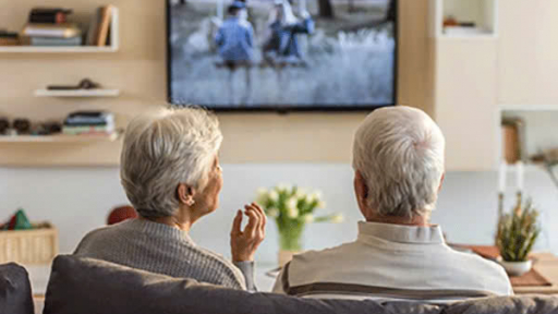 Người lớn tuổi xem TV bao nhiêu giờ mỗi ngày là tốt nhất?