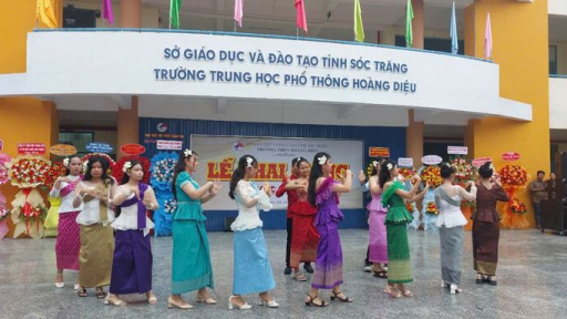 Khoảng 260.000 học sinh ở Sóc Trăng vui đón năm học mới 2024 - 2025