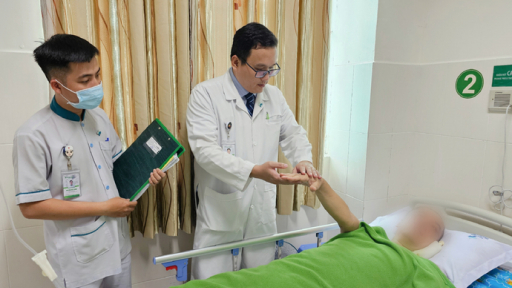 Mở sọ cứu sống người bệnh bị xuất huyết não nguy kịch
