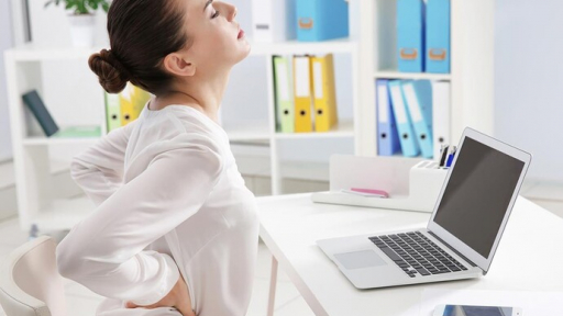 Vì sao gen Z chưa già đã đau lưng, mỏi gối, tê tay?