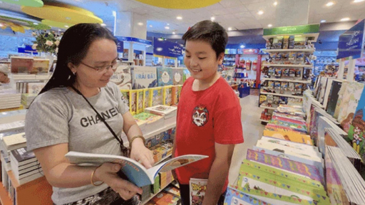 Cùng con vui đọc sách