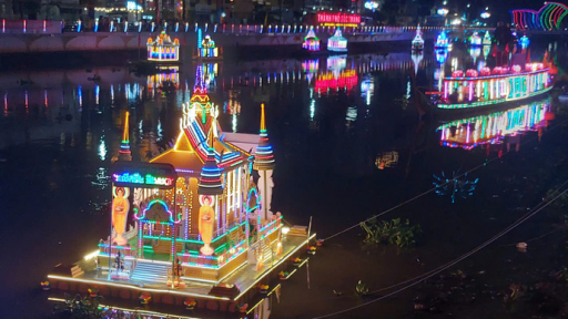 Lung linh đêm hội sông Trăng