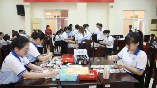 Công ty XSKT Sóc Trăng tổ chức Hội thi nâng cao tay nghề công tác so cùi vé số trúng thưởng