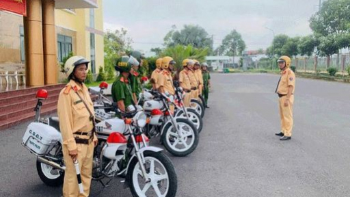 Cần Thơ: Ra quân thực hiện cao điểm đảm bảo an ninh trật tự Tết Nguyên đán Ất Tỵ