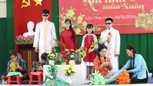 Sacombank Cần Thơ: Tiếp tục hành trình “Ấm tình mùa xuân” đến với các hoàn cảnh khó khăn dịp Tết Ất Tỵ 2025