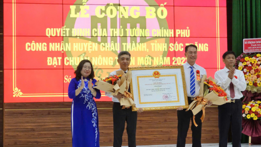 Công bố quyết định huyện cửa ngõ của tỉnh Sóc Trăng đạt chuẩn nông thôn mới