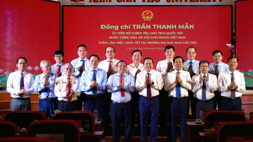 Chủ tịch Quốc hội Trần Thanh Mẫn thăm, chúc Tết Trường Đại học Nam Cần Thơ