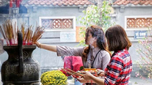 Đầu năm đi lễ chùa cầu gì?