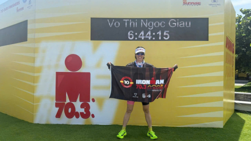 Vợ chồng Hoa hậu Võ Thị Ngọc Giàu và các con chinh phục giải ba môn phối hợp quốc tế IRONMAN 70.3
