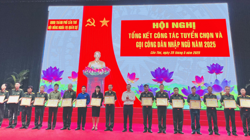 Thành phố Cần Thơ hoàn thành 100% chỉ tiêu tuyển quân năm 2025, hướng đến nâng cao chất lượng năm 2026