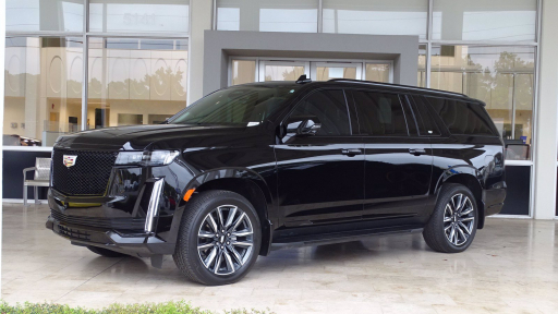 Doanh nhân Hoàng Kim Khánh nhận bàn giao 'khủng long' Cadillac Escalade giá khoảng 12 tỷ đồng