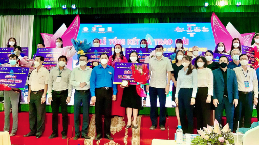 Từ bỏ lương khủng, nữ dược sĩ biến giấc mơ trà dược liệu thành hiện thực