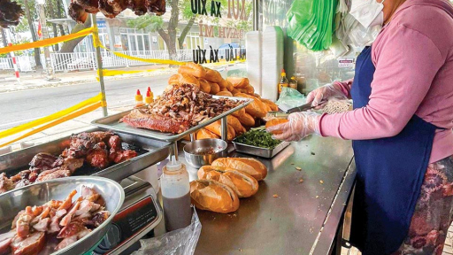 “Bánh mì cây xăng”
