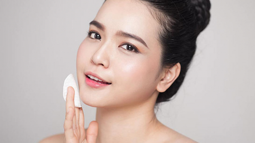 Mách bạn sử dụng nước hoa hồng chăm da đúng “chuẩn”