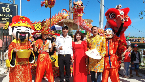 Khu du lịch “Phố ông Lang” tái hiện các trò chơi dân gian ngày Tết