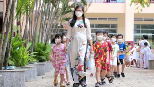 Cà Mau: Học sinh từ mầm non đến lớp 7 chuyển sang học trực tuyến