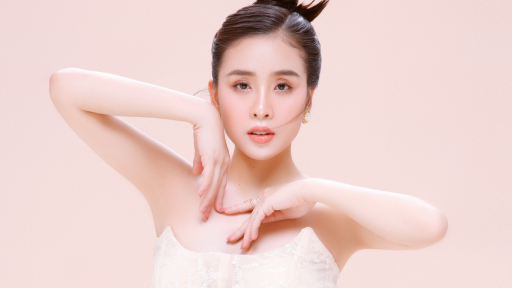 Hoa khôi Kiều Vân nét đẹp dịu dàng qua nụ cười ánh mắt