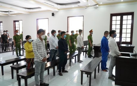 Vĩnh Long: Mẹ ruột tổ chức bắt cóc con gái, cả nhà lãnh án tù