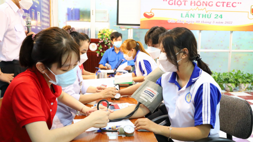 Cần Thơ: Trường Cao đẳng Kinh tế - Kỹ thuật Cần Thơ tổ chức hiến máu tình nguyện