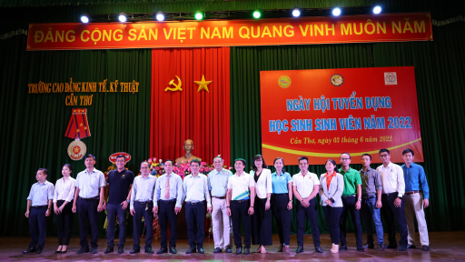Trường Cao đẳng Kinh tế - Kỹ thuật Cần Thơ tổ chức ngày hội việc làm năm 2022