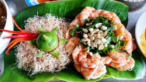Sắc màu gỏi hoa xứ miệt vườn miền Tây