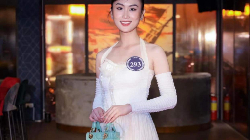 Á khôi Nam Bộ Đặng Thị Thắm: Đi làm công nhân 4 năm nuôi ước mộng thi sắc đẹp