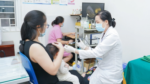 Cách chăm sóc trẻ khi giao mùa tránh cảm cúm, viêm nhiễm đường hô hấp