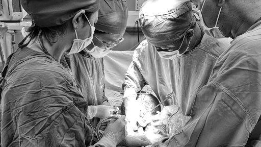 Bệnh viện Chuyên khoa Sản Nhi Sóc Trăng cắt thành công khối u xơ gần 3kg trong ổ bụng bệnh nhân