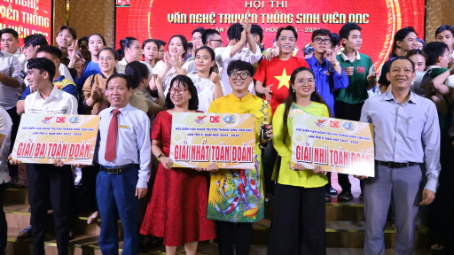 Hơn 1000 sinh viên tham gia Hội thi văn nghệ truyền thống Trường Đại học Nam Cần Thơ