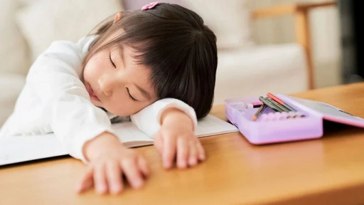 Vì sao trẻ thường lười biếng, chậm chạp?