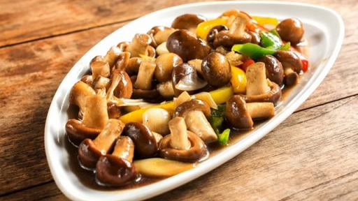 Nhiều gia đình quen tay hâm lại những thực phẩm này nhưng không hay biết nguy cơ ung thư