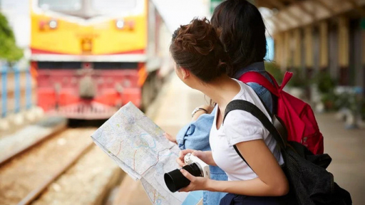 Vì sao nhiều người thích đi du lịch bằng tàu hỏa thay vì máy bay?
