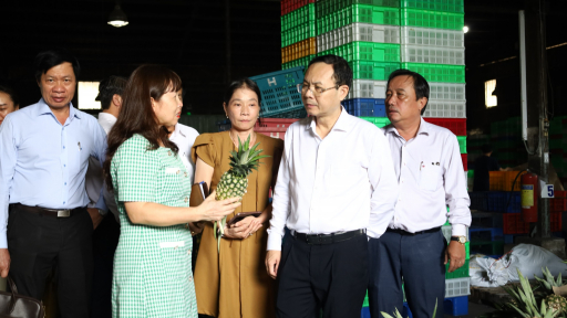 Bí thư Thành ủy Cần Thơ thăm doanh nghiệp trên địa bàn thành phố