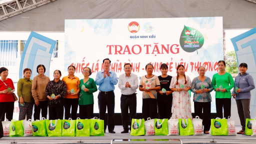 Nhiều phần quà ý nghĩa tại 