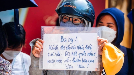 Con trượt trường chuyên!