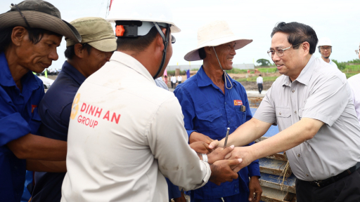 Thủ tướng Phạm Minh Chính kiểm tra dự án cao tốc Châu Đốc - Cần Thơ - Sóc Trăng