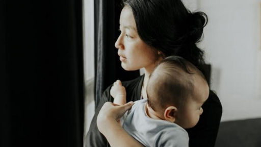 Phụ nữ thành thị ngày càng ngại sinh con